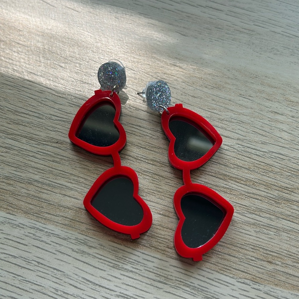 Acrylic heart sunglasses earrings